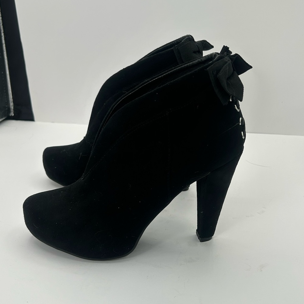 G by Guess Black Ankle Boots with Bow Accent